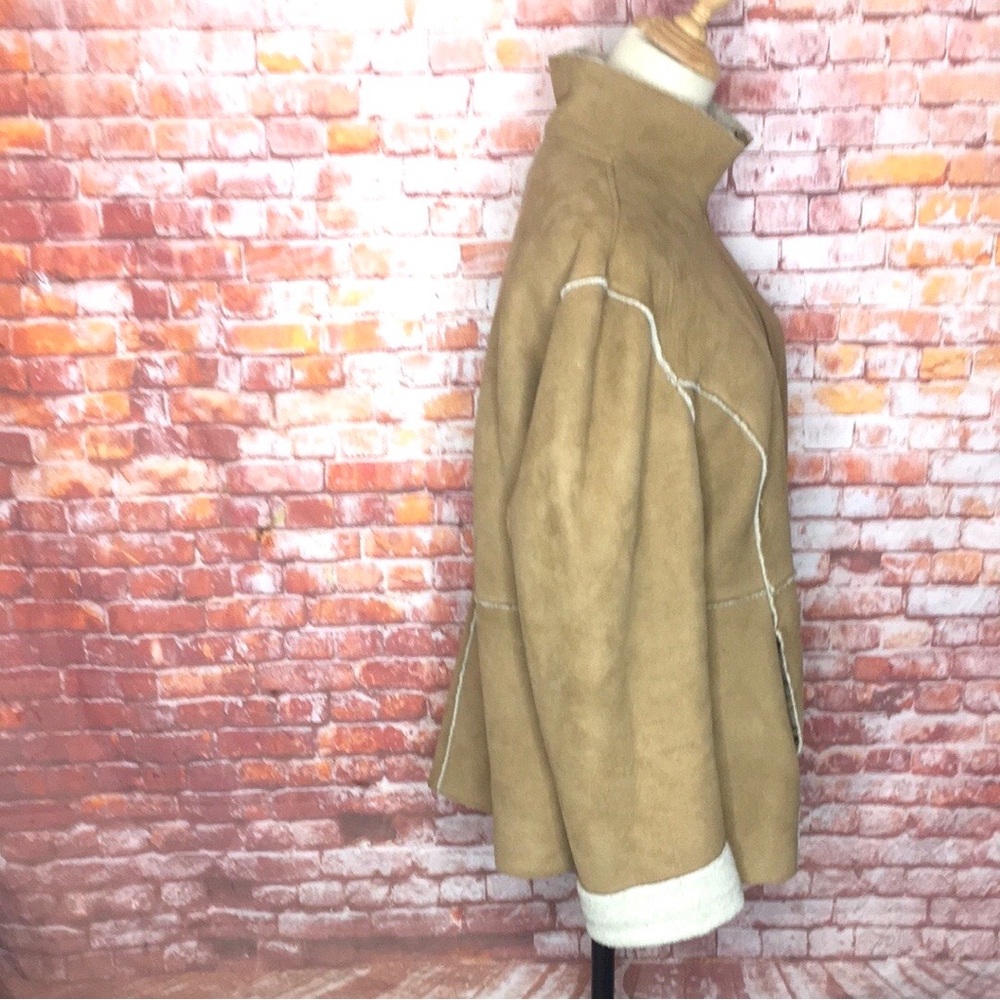 Coach Upcycled
Faux Suede and Shearling Front Zip Floral Embroidered Jacket - Picture 4 of 8